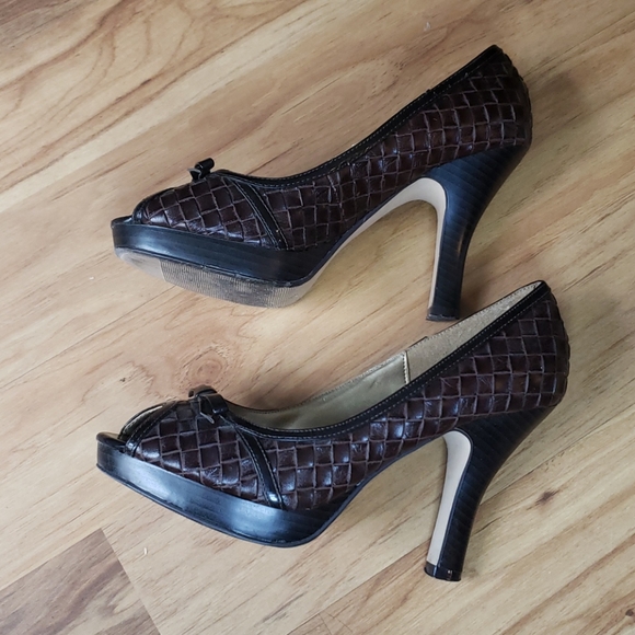 Madden Girl Lowla open toe bow brown weave heels Size 7 - Picture 3 of 11